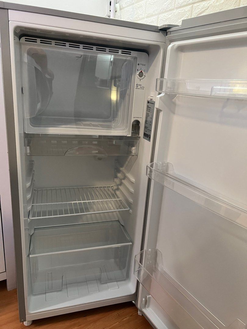 [CEBU ONLY] White Westinghouse 5.3 cu.ft. Single Door Refrigerator