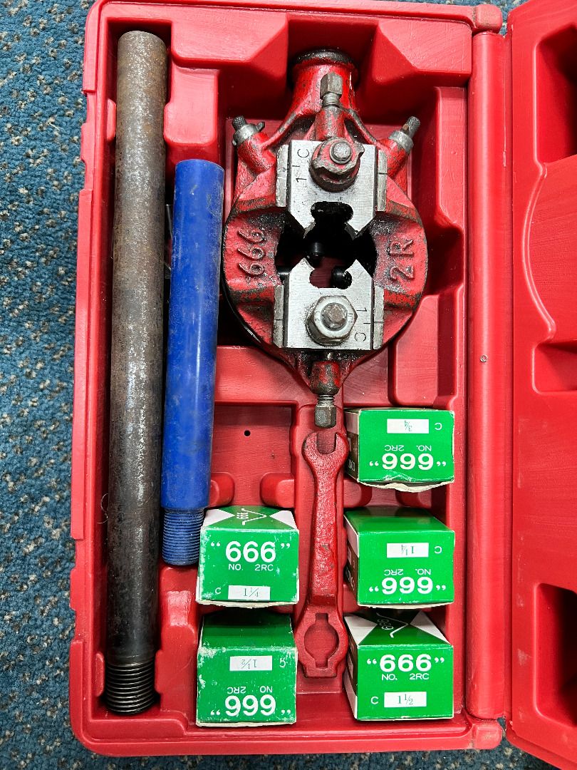 Conduit Pipe bender come with vice and various sizes dices, Everything