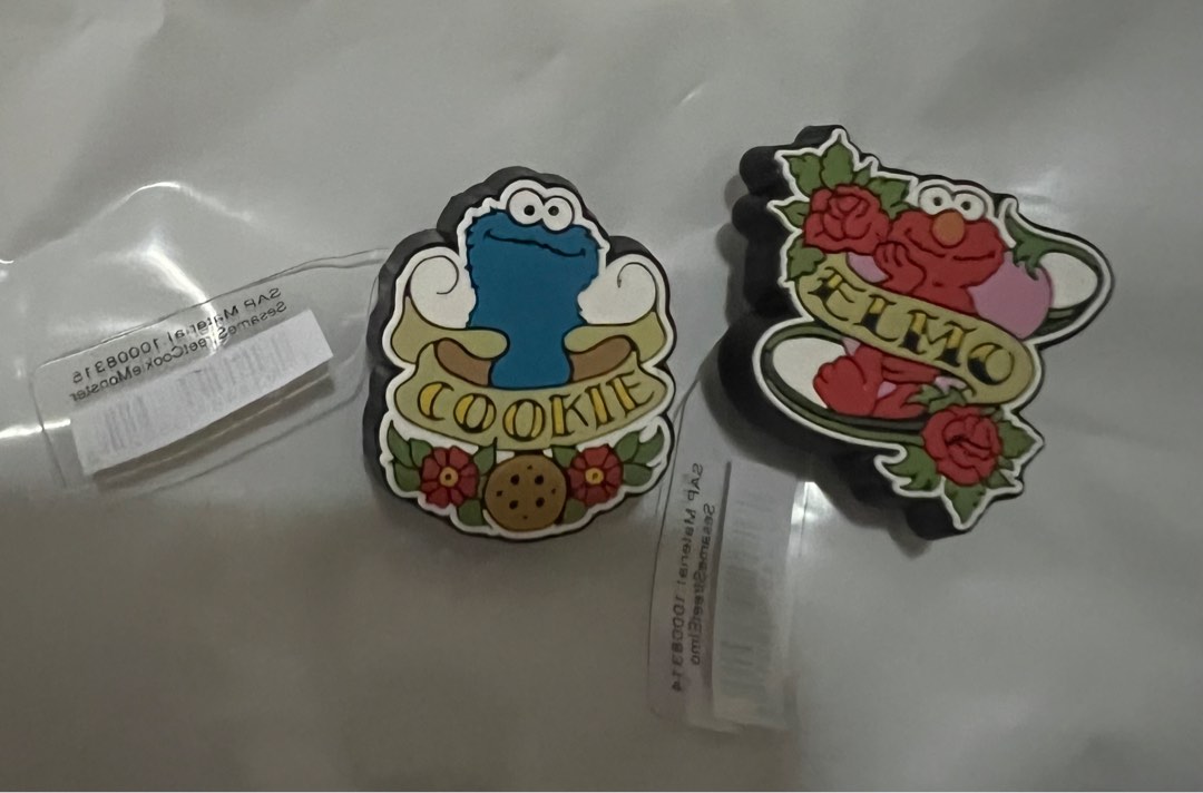 Crocs Jibbitz Cookie Monster & Elmo, Women's Fashion, Footwear