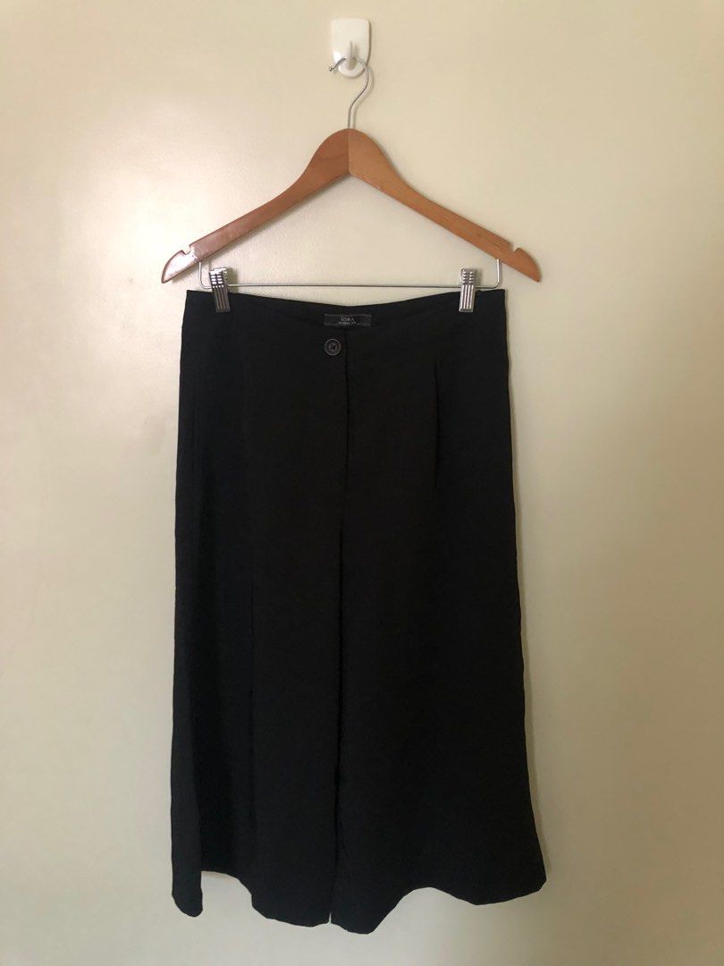 Cullottes, Women's Fashion, Bottoms, Other Bottoms on Carousell