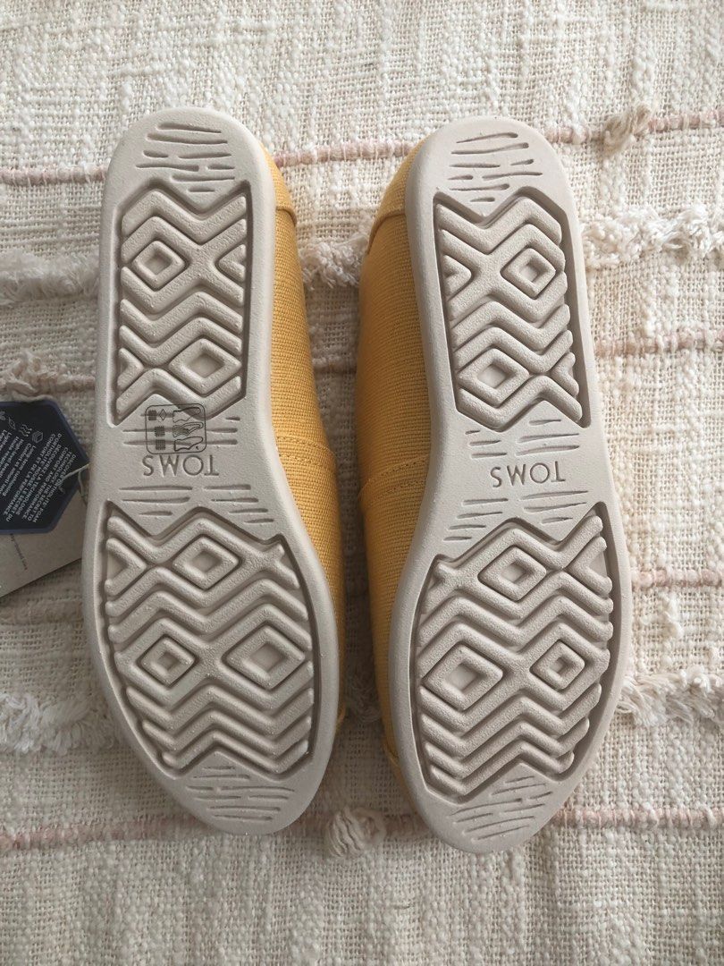 Cute toms cheap