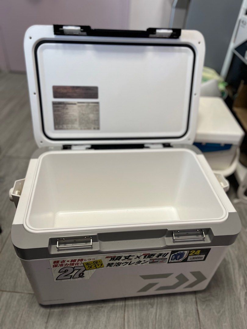 DAIWA PROVISOR HD GU 2700 27L [硬式冰箱], 運動產品, 釣魚- Carousell