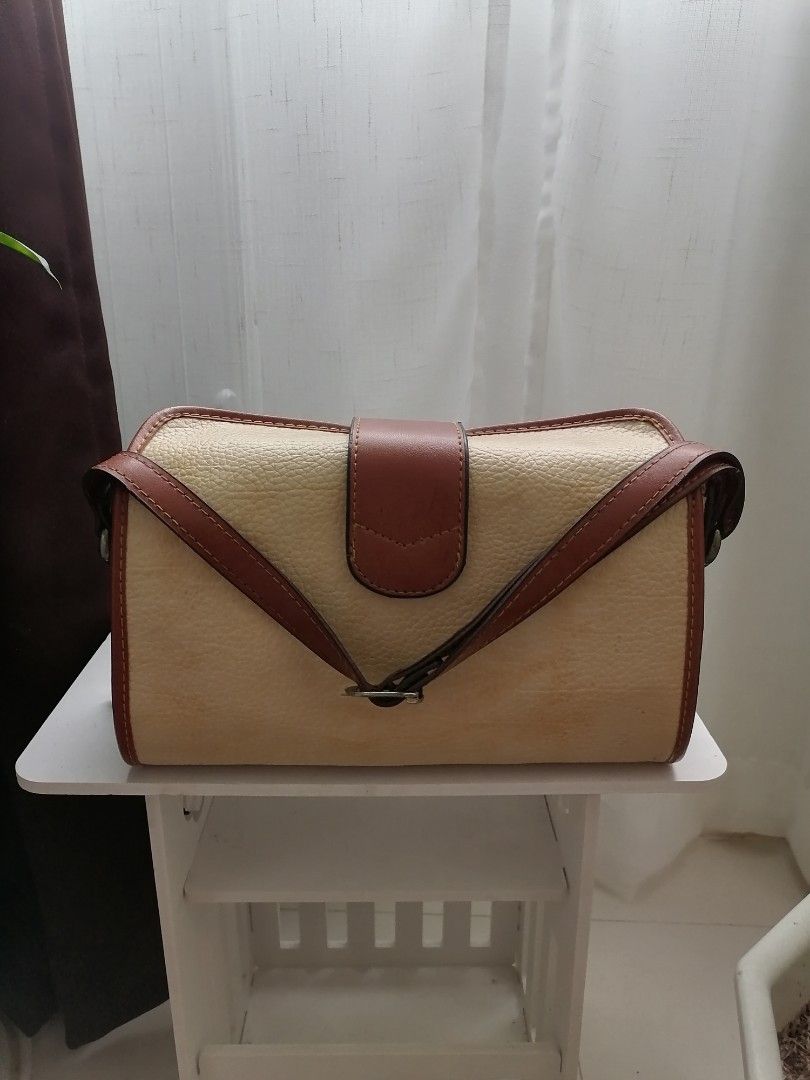 Vintage dooney and bourke doctor bag on sale