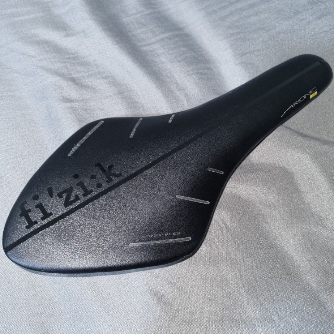 dominar paddock stand