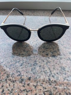 (Category: ) located in . Submitted by Parrot (Listing ID 1198001614, Image 1). Description: .