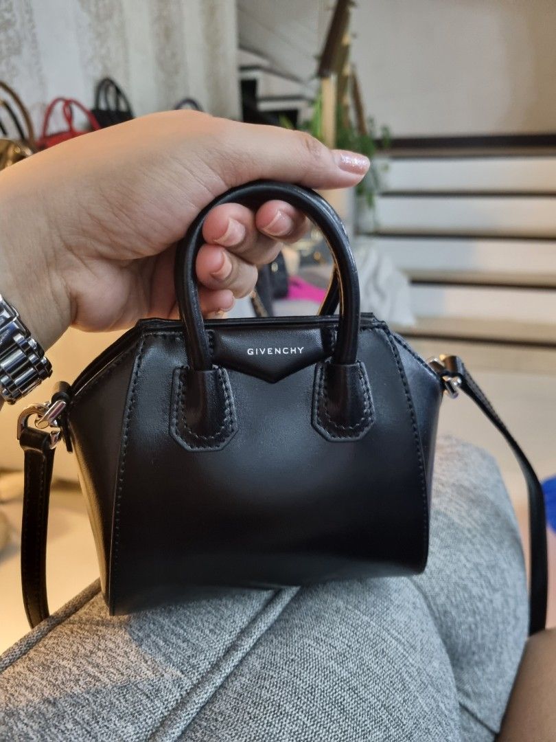 Micro Antigona Leather Bag