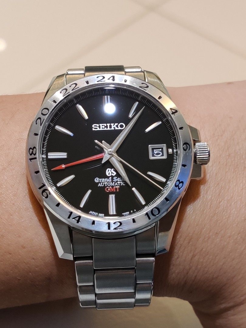 Grand Seiko automatic gmt sbgm027, Luxury, Watches on Carousell
