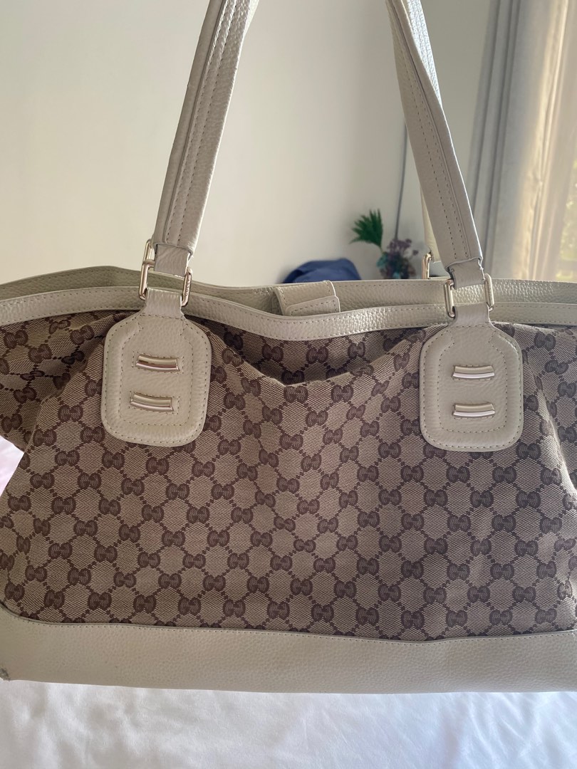Gucci bag coded, Women's Fashion, Bags & Wallets, Tote Bags on Carousell