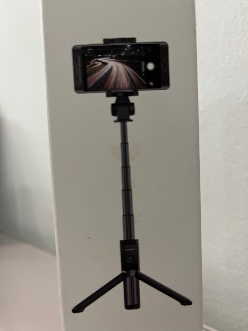 Huawei Tripod Selfie Stick wireless version, Photography, Photography