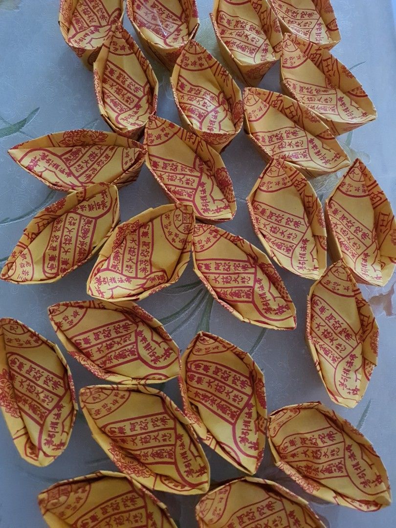 Joss Paper Traditional Ingot / Ingot box, Hobbies & Toys, Memorabilia