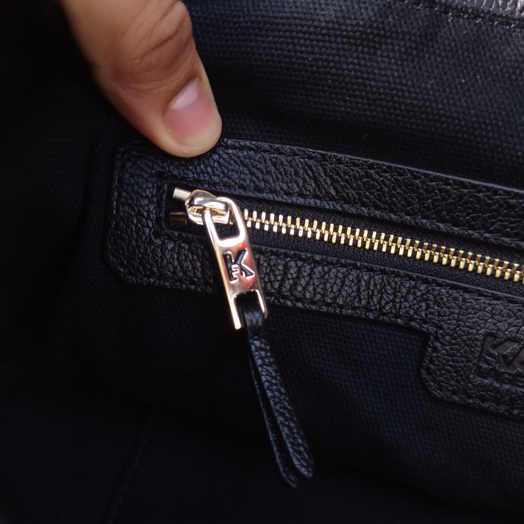 Karl lagerfeld vector bag discount