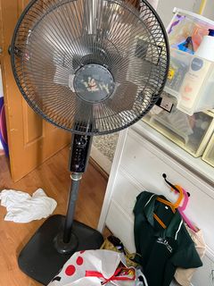 (Category: ) located in . Submitted by Simonlee008 (Listing ID 1198115669, Image 1). Description: .