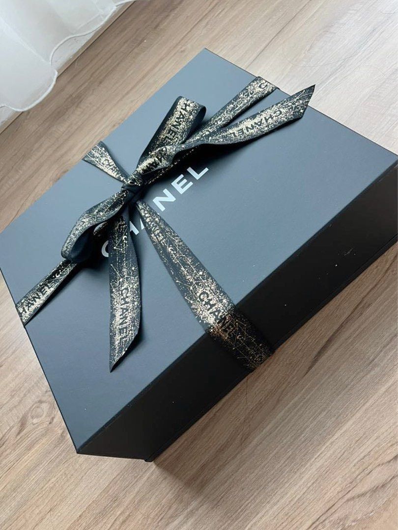 Chanel gift box with 4 bags price clearance