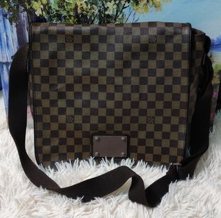 LV Sling Men