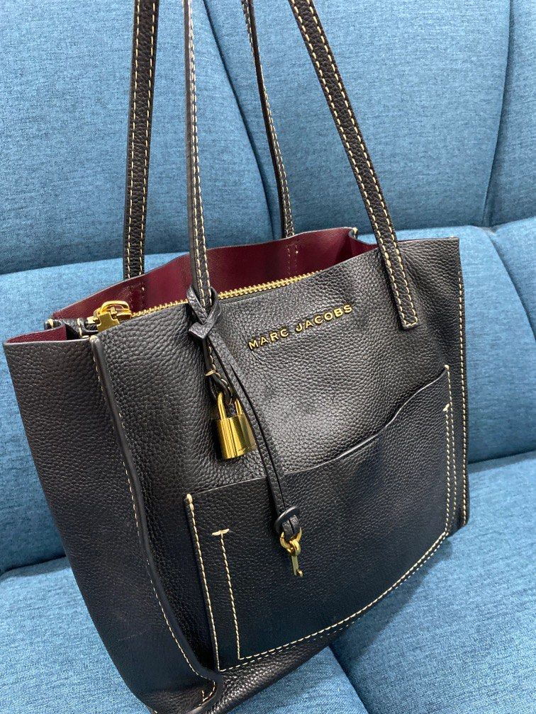 Marc Jacob medium Grind T pocket