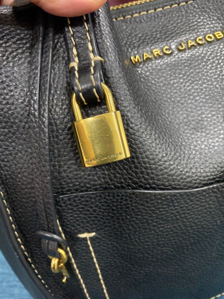 Marc jacobs medium grind t pocket hot sale