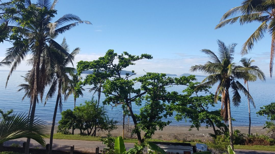 Beach House Marinduque, two natives Bungalows, with 1713 2m Land Area