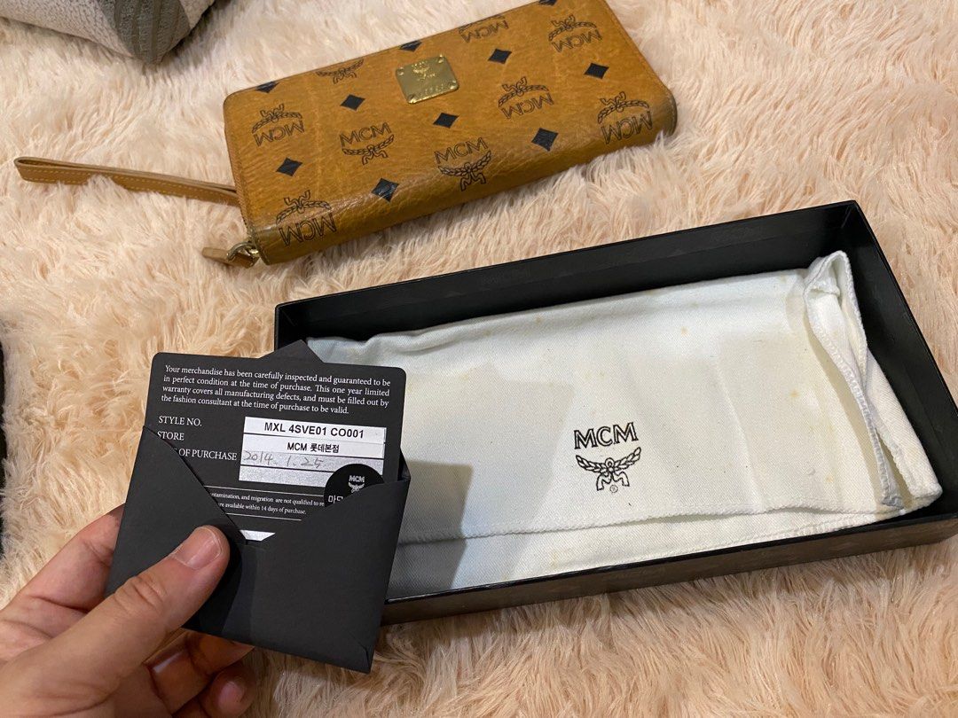 Used shop mcm wallet