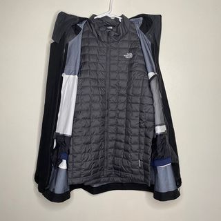 (Men Medium) The North Face 2 in 1 Winter jacket