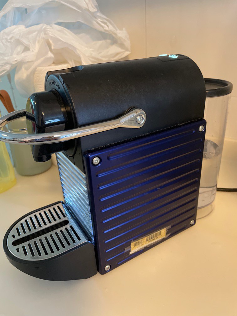 Nespresso pixie coffee machine, TV & Home Appliances, Kitchen