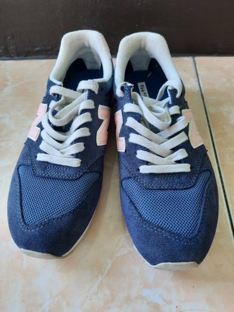 New balance 996 women (Category: Sneakers) located in San Jose del Monte. Submitted by gnerk11 (Listing ID 1197986621, Image 2). Description: New balance Classics US 8 UK 6 EUR 39.