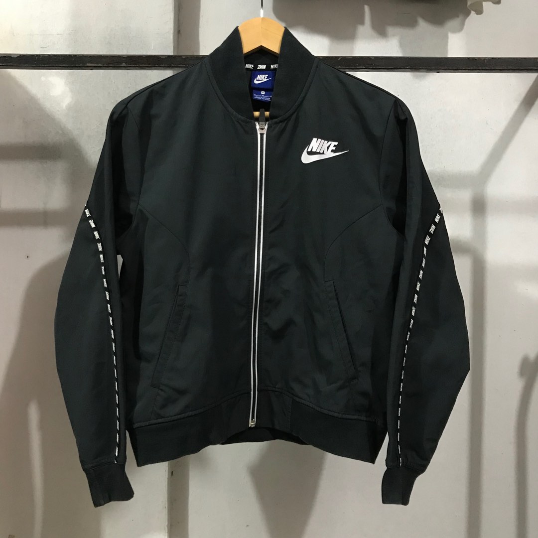 ladies nike bomber jacket
