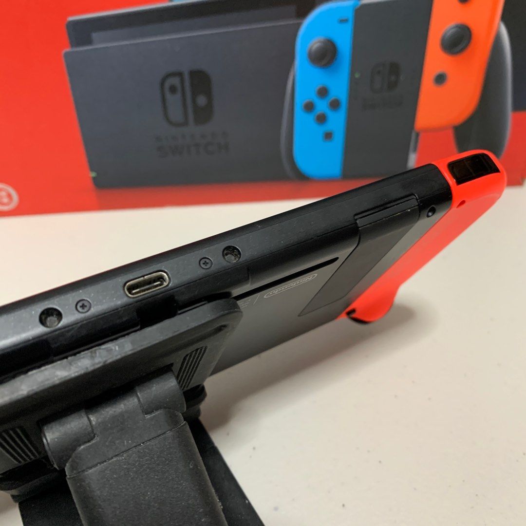 Nintendo Switch V2 Complete, Video Gaming, Video Game Consoles