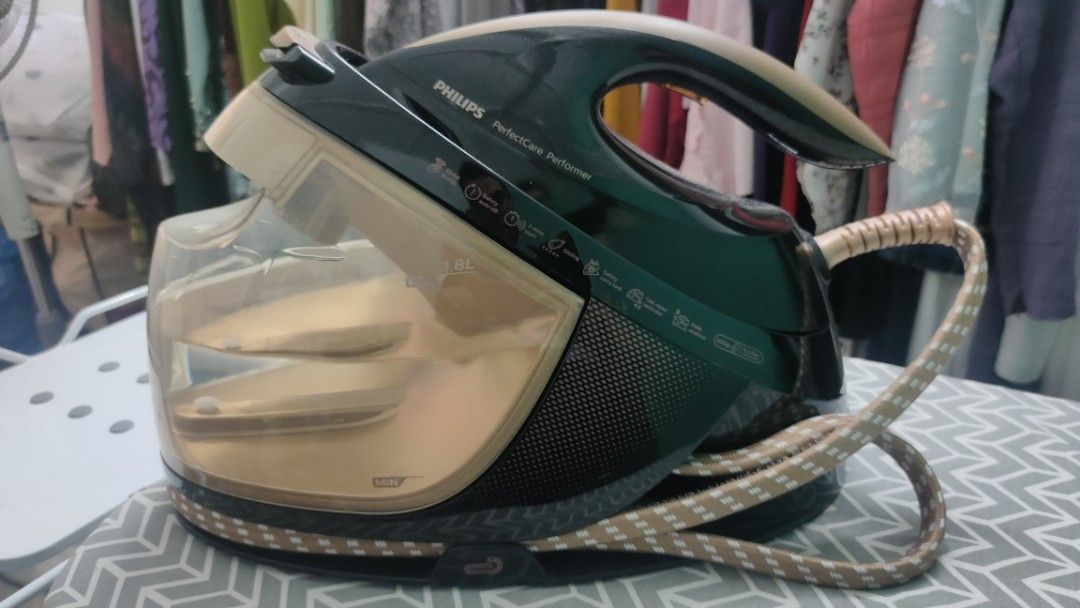 Philips perfectcare performer steam on sale generator iron gc8755