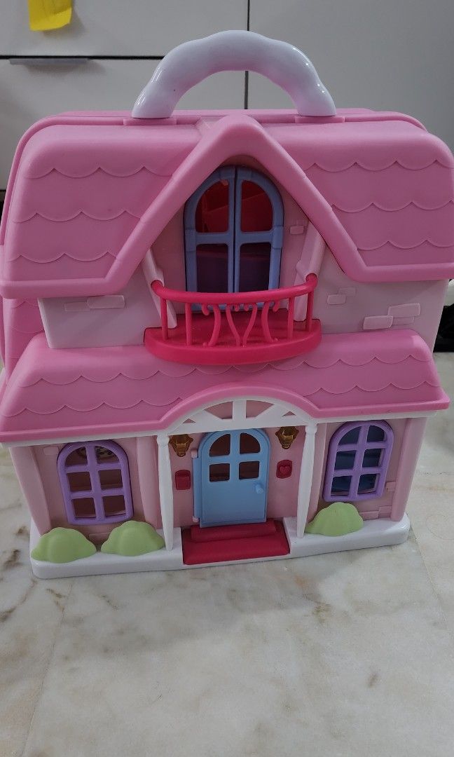 Preloved Toys R Us Doll House, Hobbies & Toys, Toys & Games on Carousell