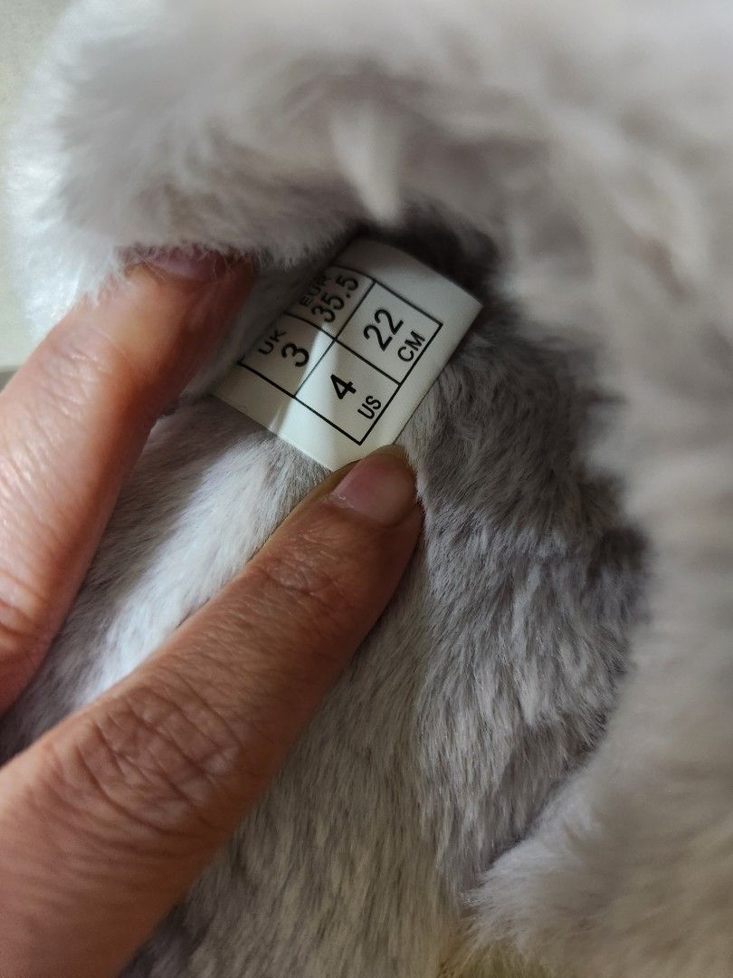 Puma Furry Slides