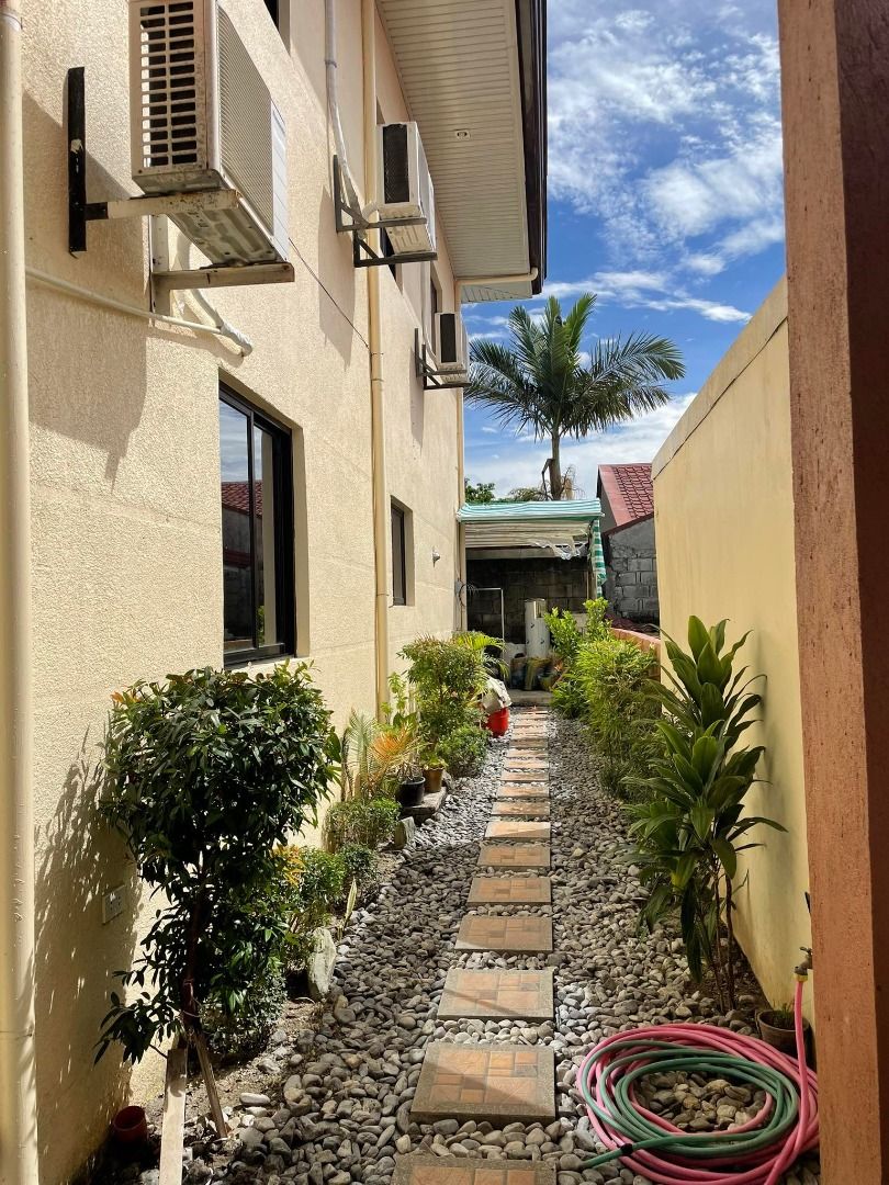 RFO 6 Bedroom 3 Bathroom with 2 Parking House and Lot For Sale Timog