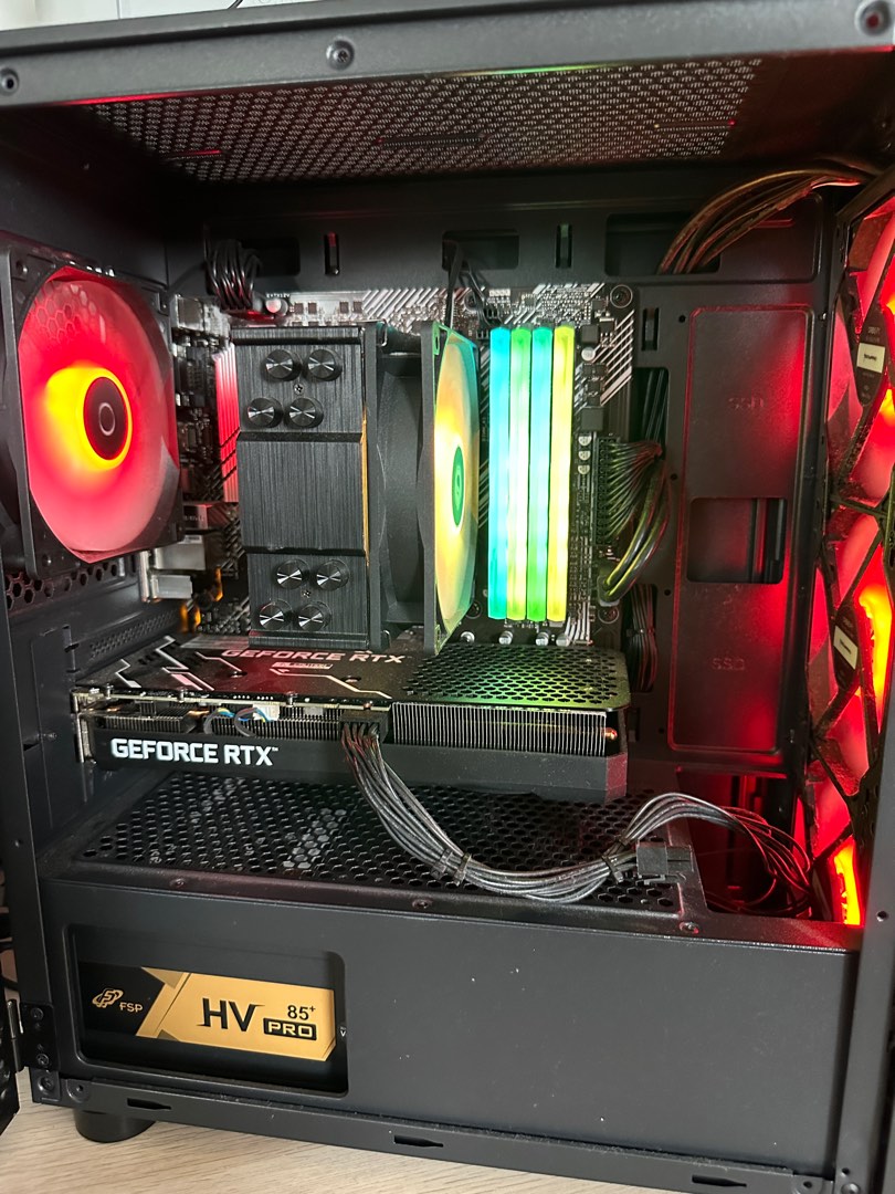 Ryzen 9 5900x / 32GB DDR4 Ram /512GB + 2TB HDD / RTX 3060TI 8GB