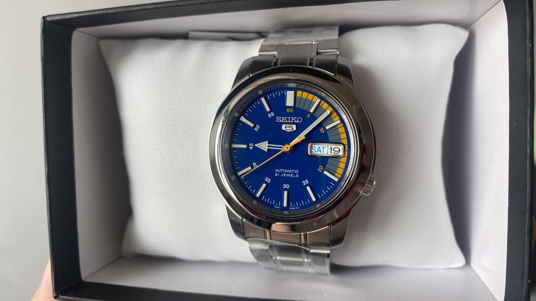 Seiko 5 Men s Stainless Steel Watch Model No SNKK27 Luxury
