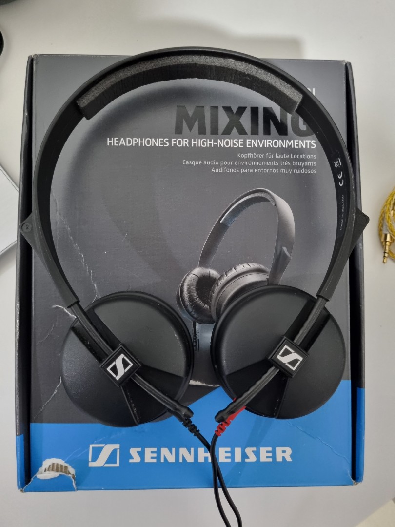 Sennheiser Audio, Headphones & Headsets on Carousell