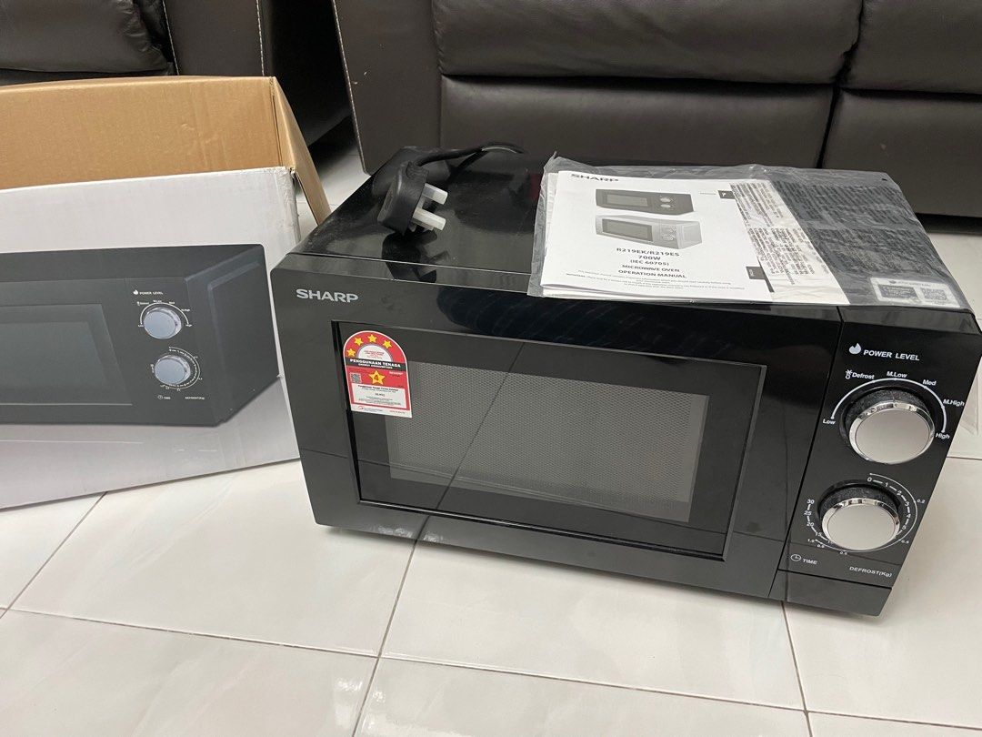 Sharp microwave oven 20L R219EK, TV & Home Appliances, Kitchen