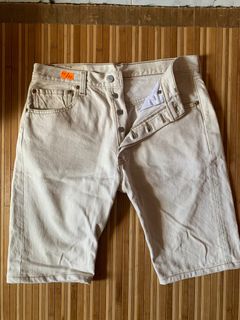 (Category: ) located in . Submitted by sojithrift_ (Listing ID 1198035342, Image 1). Description: .