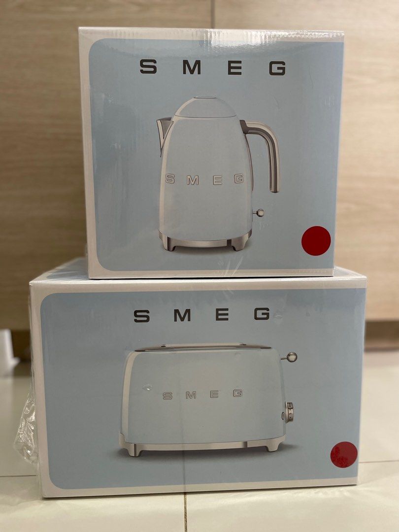 SMEG Breakfast Set (RED) (KETTLE & TOASTER) Selling FAST!!!!!, TV