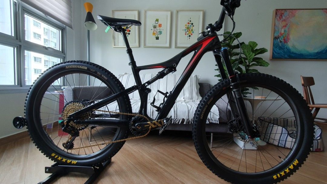 Specialized Stumpjumper FSR carbon 650B Expert Sports Equipment