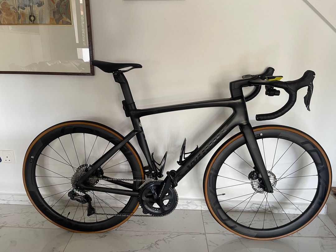 S-works TARMAC SL7 size 54 (Category: Bicycles) located in Singapore. Submitted by evaelfie (Listing ID 1197027358, Image 1). Description: charmeleon green colour. frame in perfect condition. 1 scratch on crank arm. no chip no dent everything is well taken care of. ultegra di2 groupset 11x2 roval cl 50 rapide look keo carbon blade pedal swork aerofly bar swork power seat swork tyres swapped hub to 54t ratchet for the zoom sound bought and built f
