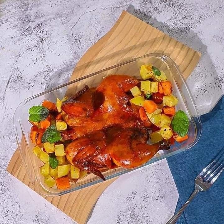 Tempered Baking Tray Rectangular (1.6L) (Category: Bakeware) located in Manila. Submitted by tindahanniatelizcehl (Listing ID 1197975488, Image 2). Description: :1.6LITERS RECTANGULAR TEMPERED BAKING TRAY Material used: borosilicate glass Characteristics: - Can be used in microwaves or oven. - The bowl is made of toughened glass, non-friable and clear. - Residues of food odor will never save the strong smell. - Easier to clean, the will be no res