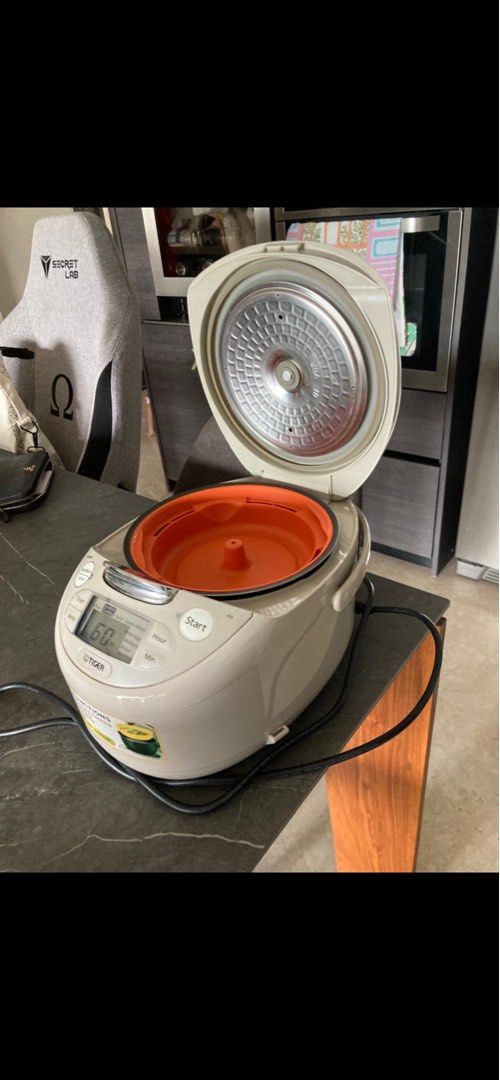 Tiger Rice Cooker, TV & Home Appliances, Kitchen Appliances, Cookers on