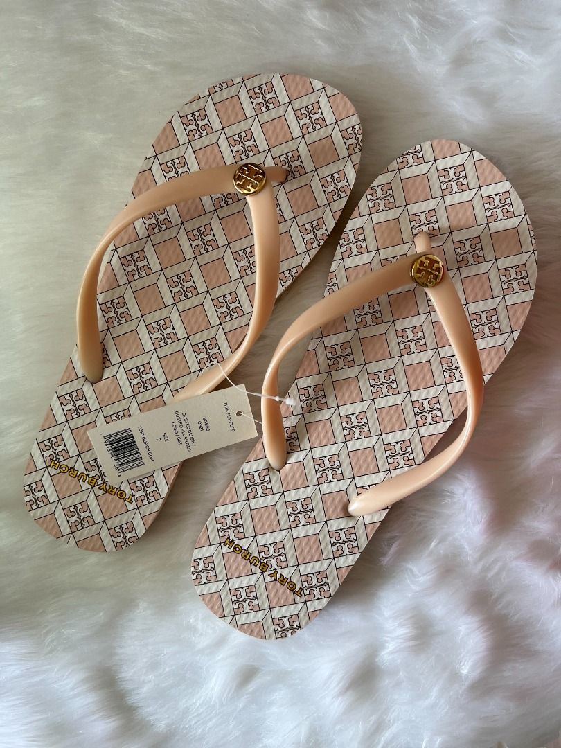Tory Burch Thin Flip flops in Dusted Blush Geo Logo Size US 7, Women's  Fashion, Footwear, Slippers and slides on Carousell