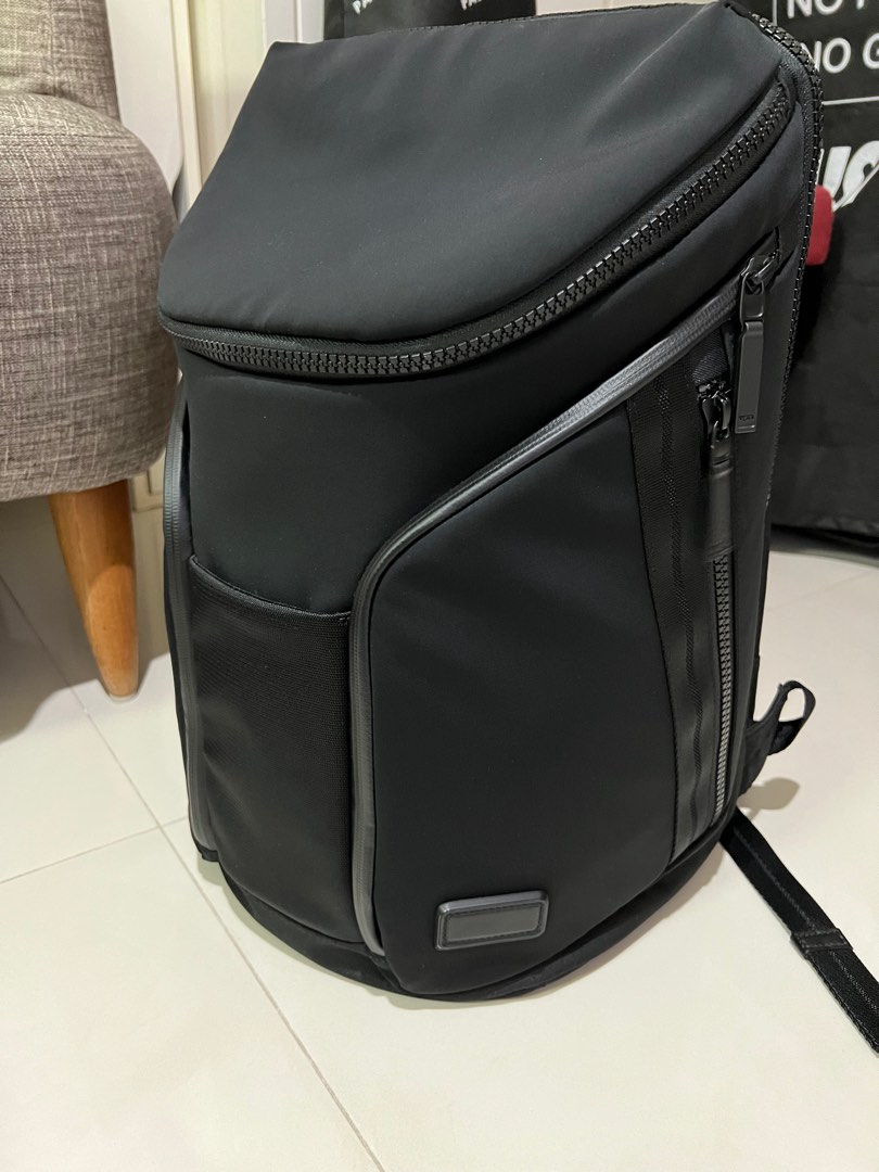 Tumi tahoe hotsell rockwell backpack