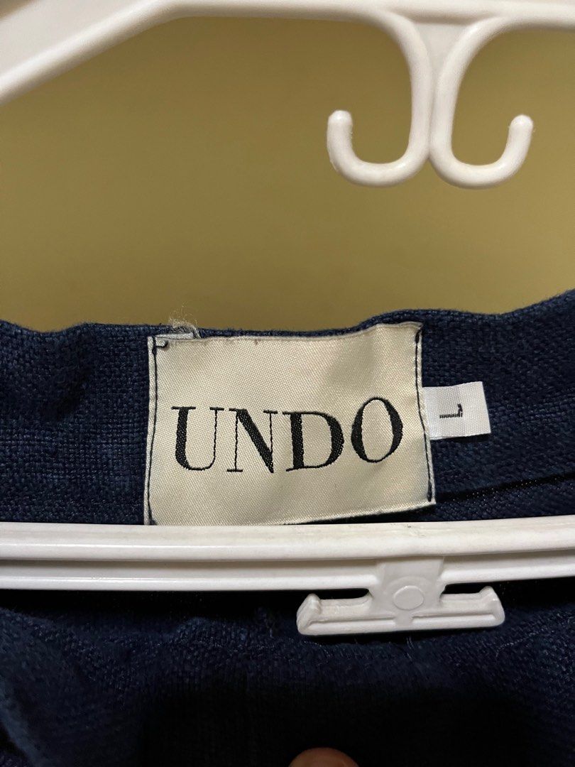 UNDO Studio Navy Blue Linen Pleated Trousers Pants (Category: Other Bottoms) located in Marikina City. Submitted by _prelovedbym (Listing ID 1198171735, Image 3). Description: UNDO Studio Mista Pants (Pleated Trousers) Navy Blue Can't be bought anymore Size Large Condition: 10/10, used once Waist - 14.5" laid flat Length - 37" SRP: 2495 Advertised as linen but arrived as a thick, weaved fabric but still comfortable and airy Helping tags: araw the