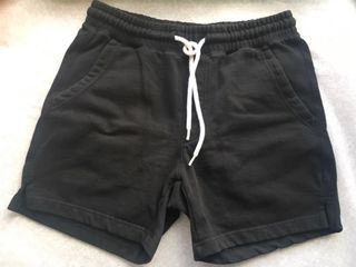 Urban Outfitters Lucien 5” knit volley short small - medium