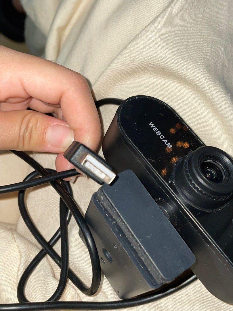 2K HD web camera (Category: Webcams) located in Cavite. Submitted by prelovedbykgl (Listing ID 1198397648, Image 2). Description: - type: USB - 2k HD - fully functioning - only used twice :).