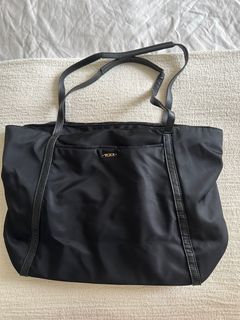 （分類：）位於 。 由 shellyscloset1 提交（商品編號 1198272787，圖片 1）。簡介： 。