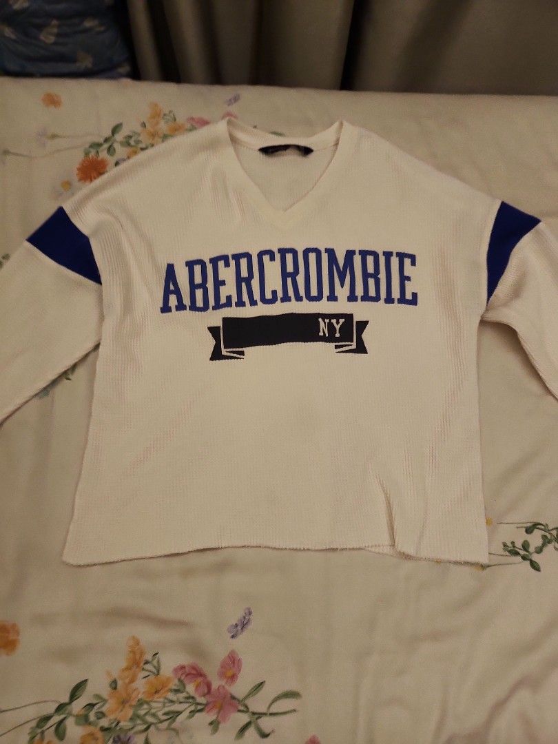 hoodie and knit, Women's Fashion, Tops, Longsleeves on Carousell