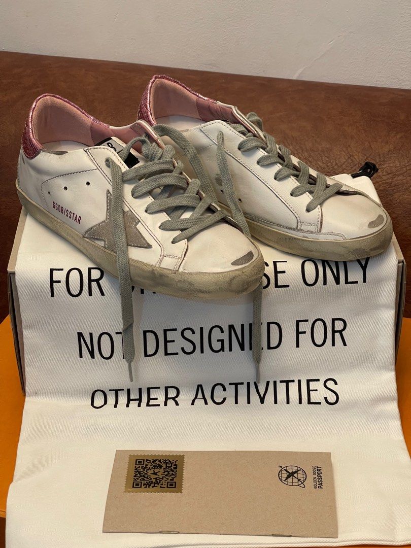 Authentic Golden Goose sneakers (Category: Sneakers) located in Cagayan de Oro. Submitted by cdoluxeonlineph.2 (Listing ID 1198215057, Image 2). Description: Authentic golden goose sneakers Brand new with complete inclusion .