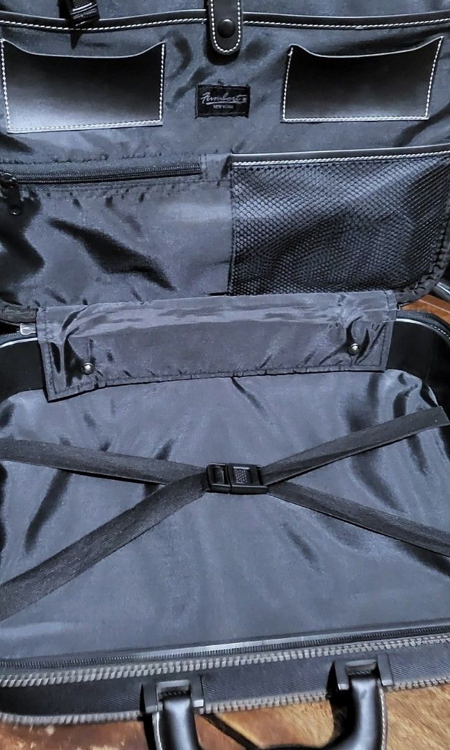Black Laptop Bag Brief Case (Category: Briefcases) located in Quezon City. Submitted by alexsanbrielle (Listing ID 1198417386, Image 3). Description: Like New Condition. very safe for Laptop and other documents. Has Hard Wrap around case Stand alone Bag..